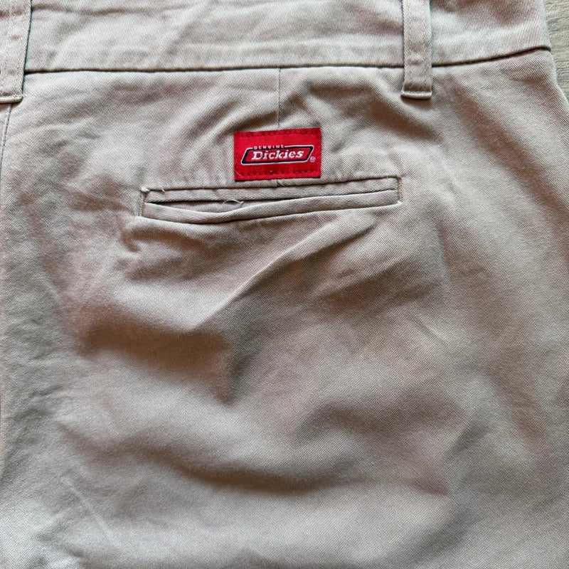Vintage men’s dickies beige tan chino skater shorts W38 (08)