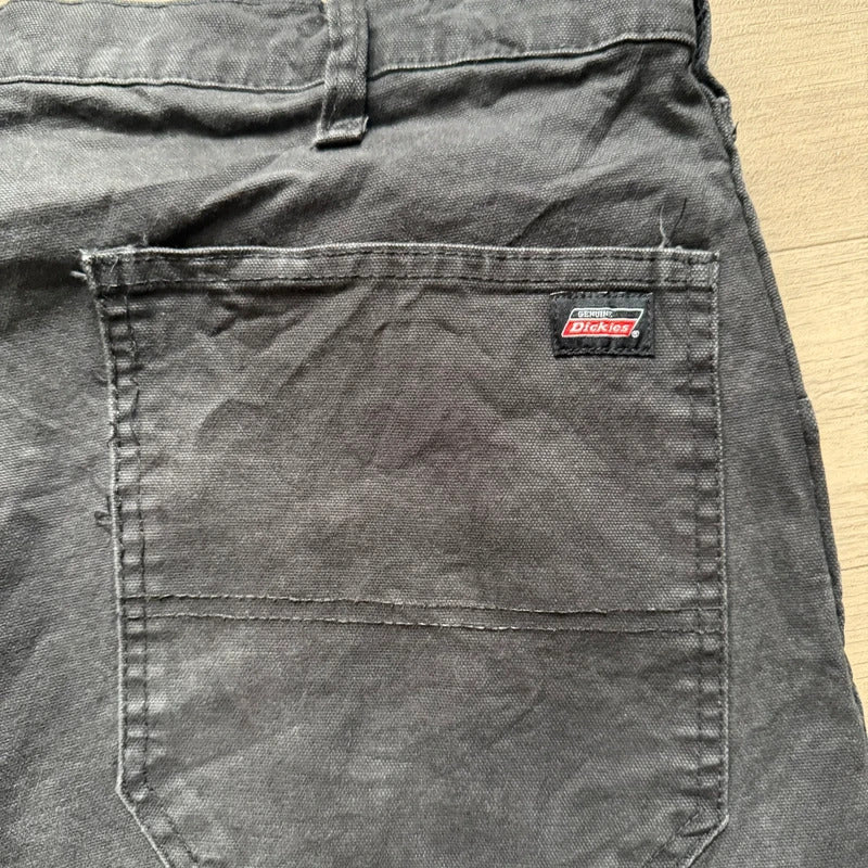 Vintage dickies Y2K relaxed skater style cargo shorts black W42 112