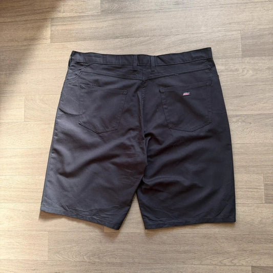 Dickies Vintage 2000s Y2K black relaxed baggy cargo relaxed skater chino shorts W40 (09)